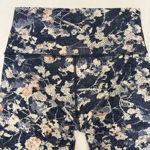 🍋LULULEMON🍋 Spring Bloom Floral Cropped leggings Size:6